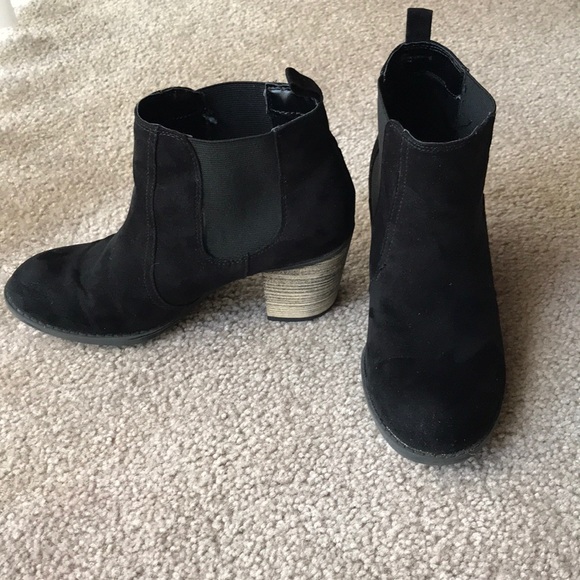 Diba Shoes - Black Ankle Booties